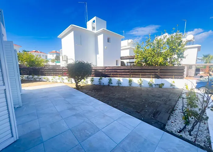 Protaras Sunny Villa