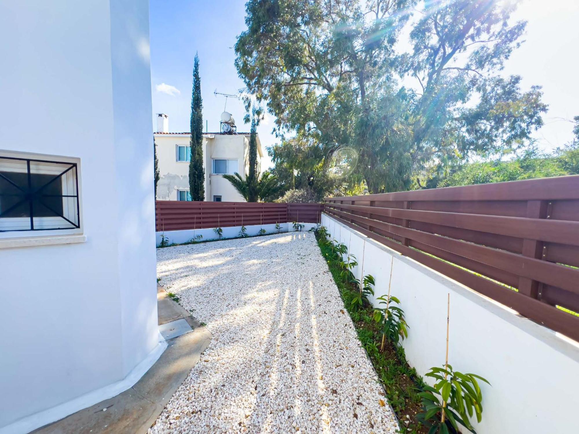 Sunny Villa *